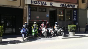 Гостиница Hostal Palafox  Барбастро
